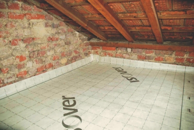 Membrane pare-vapeur Stopvap installée dans des combles perdus