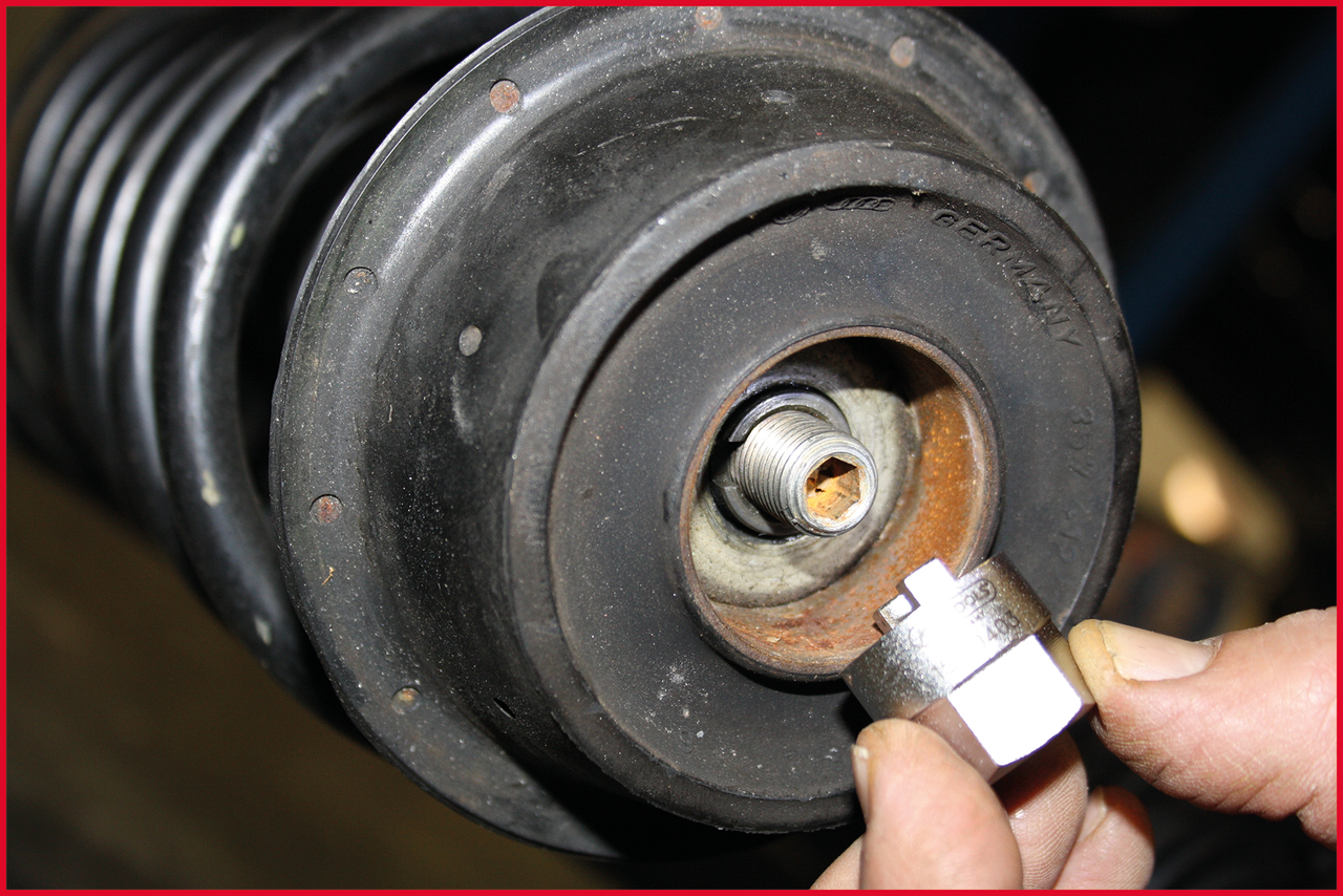 Ecrou à ergot pour coffret 150.9400 10,5mm VW-Audi image